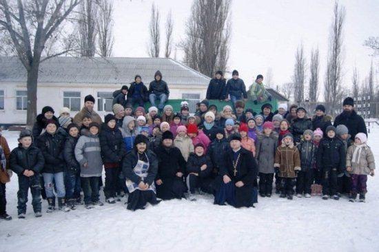 На Кіровоградщині УПЦ організувала для молоді духовно-просвітницьку акцію На Кіровоградщині УПЦ організувала для молоді духовно-просвітницьку акцію